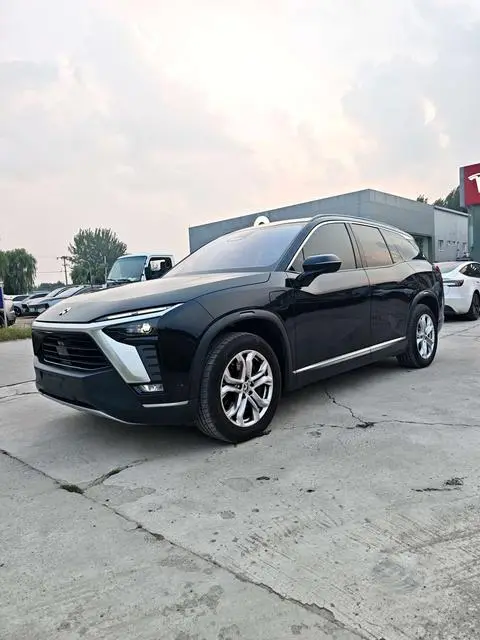 NIO ES8 2020