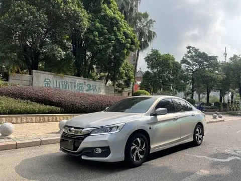 Honda Accord 2016 — фото 1