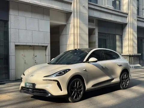 IM Motors 智己LS6 2023