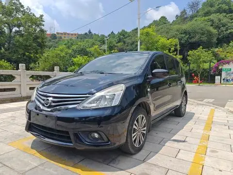 Nissan 骊威 2013