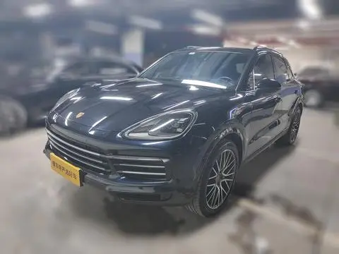 Porsche Cayenne E-Hybrid 2021