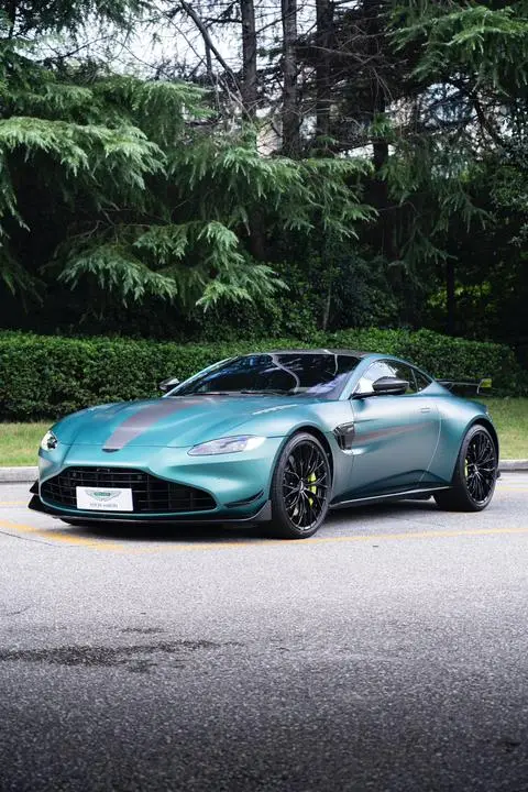 Aston Martin Vantage 2022