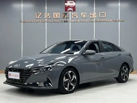 Hyundai Elantra 2022 — фото 1