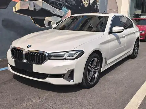 BMW 5 Series 2022 — фото 1