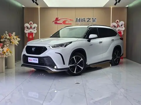 Toyota Crown Kluger 2023