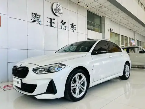 BMW 1 Series 2021 — фото 1