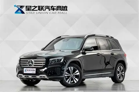 Mercedes-Benz GLB 2024 — фото 1