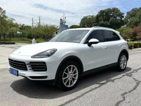 Porsche Cayenne 2018 — фото 1