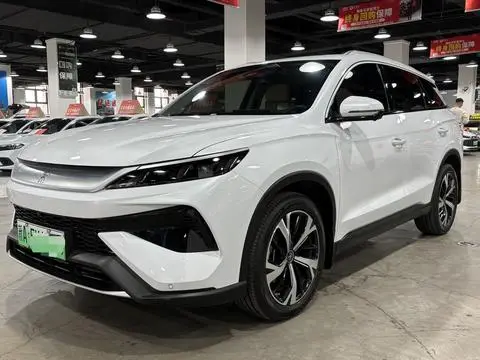 BYD 宋Pro DM 2025 — фото 1