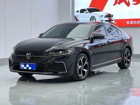Volkswagen Passat 2024