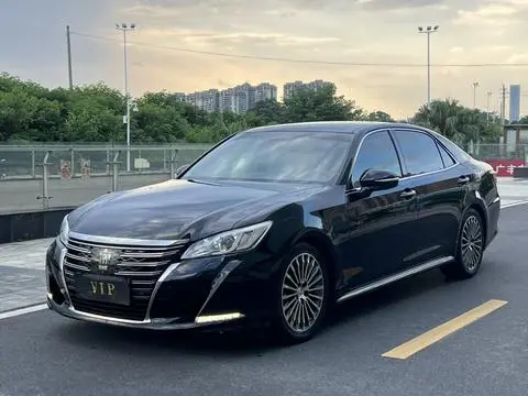 Toyota Crown 2018