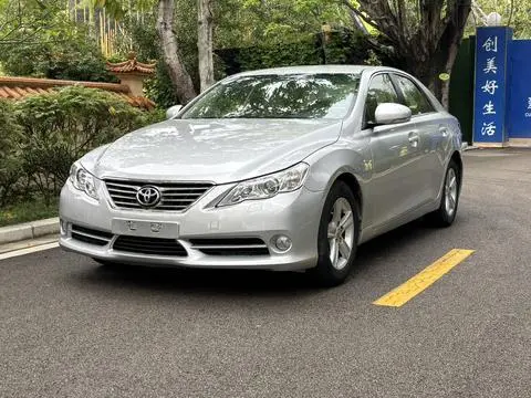 Toyota Reiz 2010