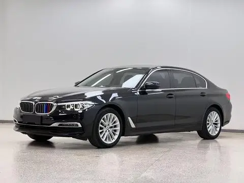 BMW 5 Series 2019 — фото 1