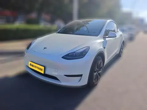 Tesla Model Y 2024 — фото 1