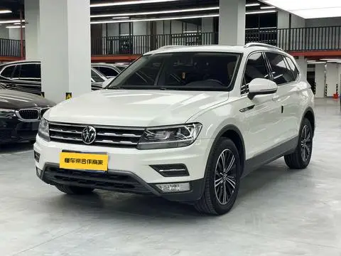 Volkswagen Tiguan L 2021 — фото 1