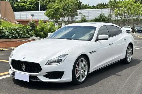 Maserati Quattroporte 2015