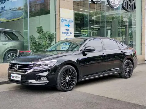 Volkswagen Passat 2019 — фото 1