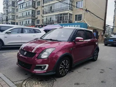 Suzuki 雨燕 2015
