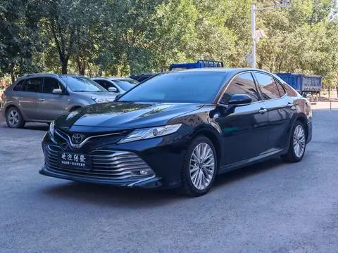 Toyota Camry 2019