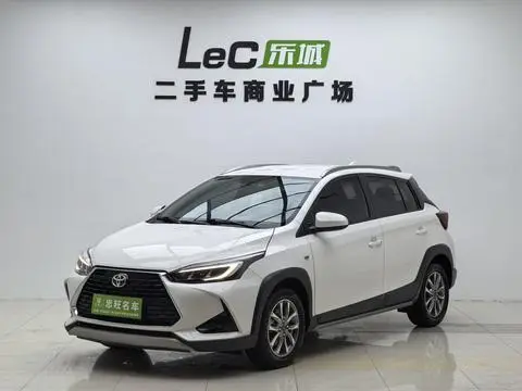 Toyota YARIS L 2022 — фото 1