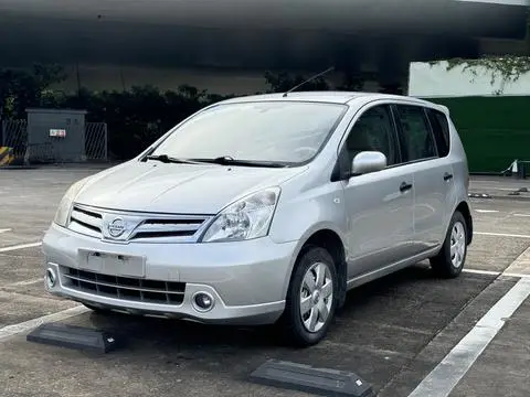 Nissan 骊威 2010