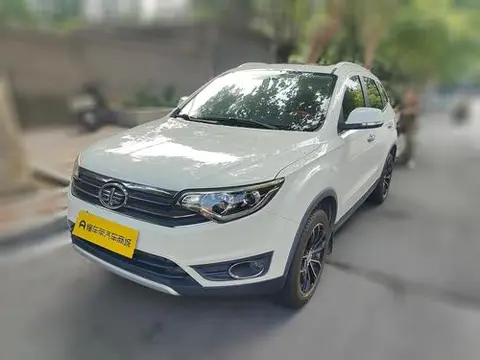 FAW 森雅R7 2016