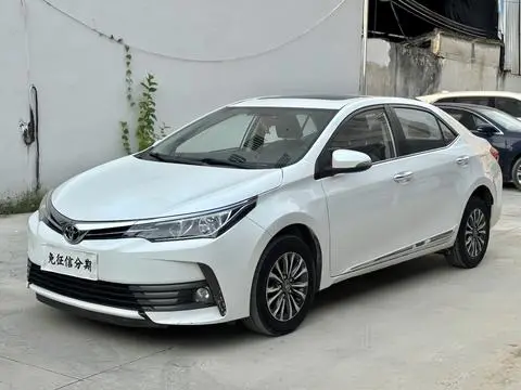 Toyota Corolla 2017 — фото 1