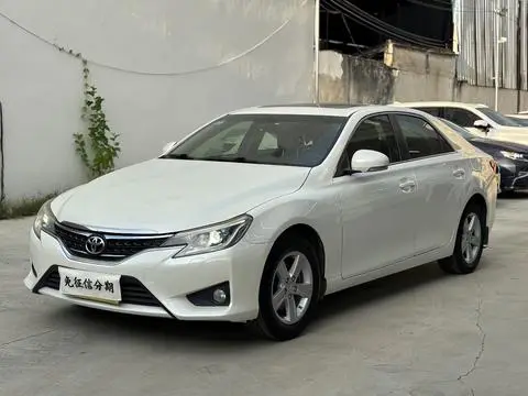 Toyota Reiz 2013
