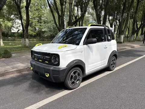 Geely 熊猫 2025 — фото 1