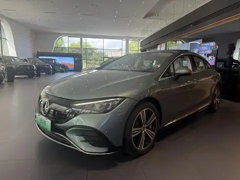 Mercedes-Benz EQE 2025