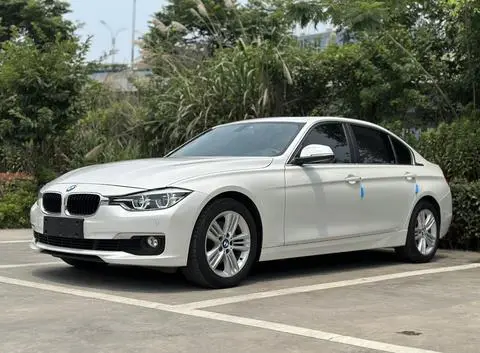 BMW 3 Series 2017 — фото 1