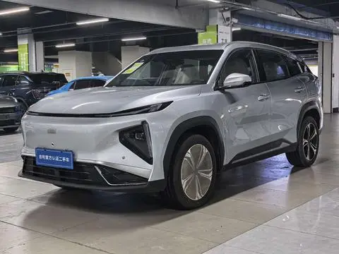 Geely L7 2025