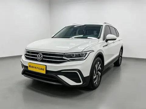 Volkswagen Tiguan L 2023