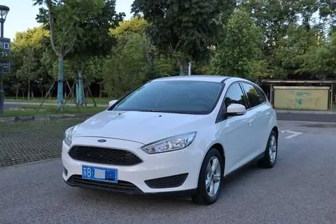 Ford Focus 2018 — фото 1
