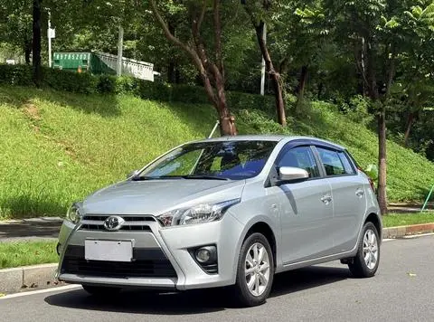 Toyota YARIS L 2014