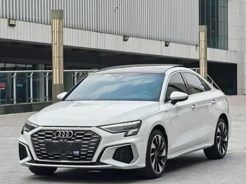 Audi A3 2023 — фото 1