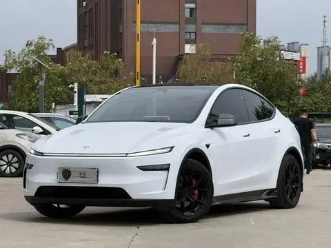 Tesla Model Y 2025