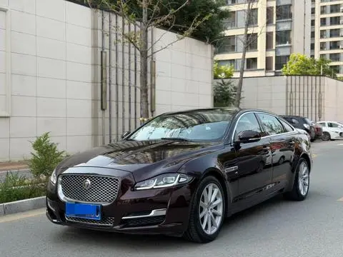 Jaguar XJ 2016