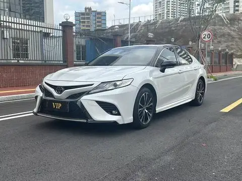 Toyota Camry 2019