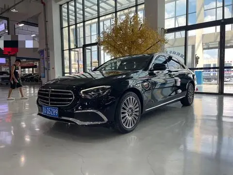 Mercedes-Benz E-Class 2022 — фото 1