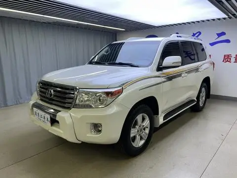 Toyota 兰德酷路泽 2015