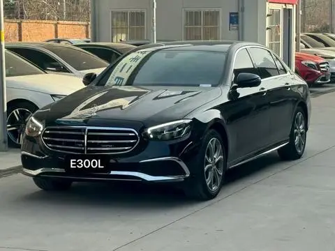 Mercedes-Benz E-Class 2022