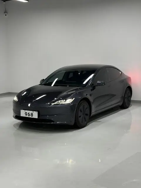 Tesla Model 3 2023
