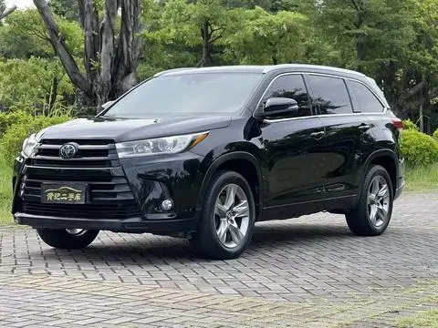 Toyota Highlander 2018 — фото 1