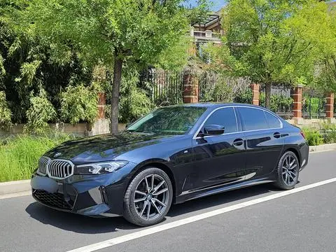 BMW 3 Series 2023 — фото 1