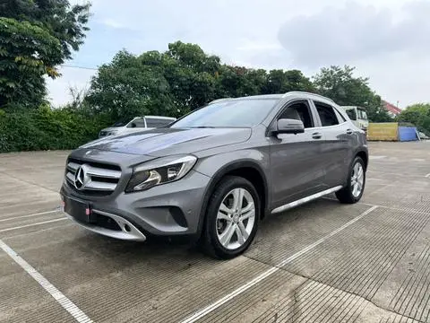 Mercedes-Benz GLA 2015
