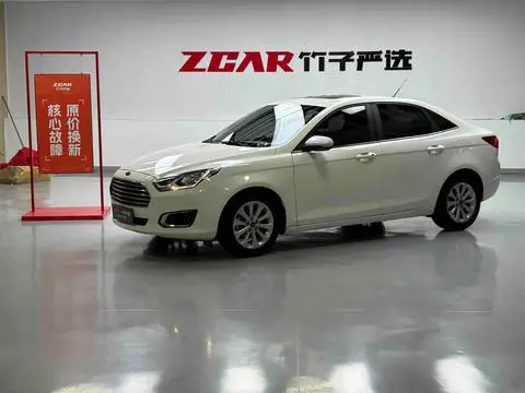 Ford Escort 2015 — фото 1