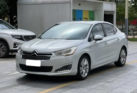 Citroën C4L 2014