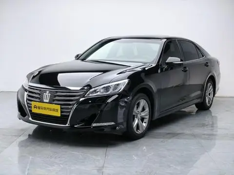 Toyota Crown 2015