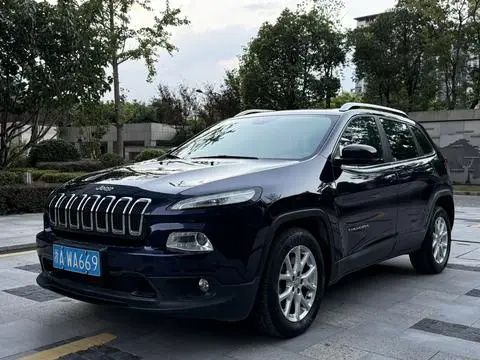 Jeep 自由光 2016